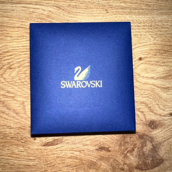 Swarovski multi color flower necklace - Picture 2 of 5